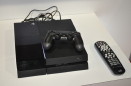Sony PS4, use either remote